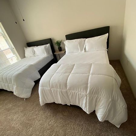 Spacious Galleria Cottage - Self Check In & Free Parking, 4 Beds 2 Bathrooms 휴스턴 외부 사진